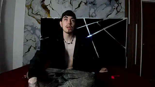 Snapshot of Couple_In_Heat chatting on 02-20-26, 08:11 Couple In Heat online show from 02-20-26, 08:11