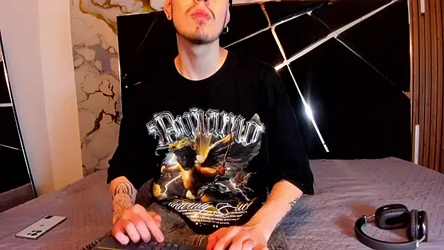 Couple In Heat online show from 04-11-26, 07:50