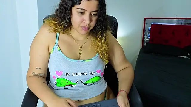 Snapshot of goodgirlxxl chatting on 04-28-26, 02:27 goodgirlxxl online show from 04-28-26, 02:27