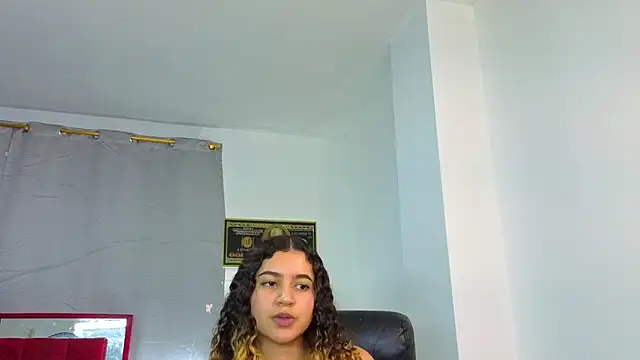 Snapshot of goodgirlxxl chatting on 06-01-26, 01:06 goodgirlxxl online show from 06-01-26, 01:06