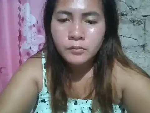 Snapshot of lady_hermosa00 chatting on 05-03-26, 01:47 lady hermosa00 online show from 05-03-26, 01:47