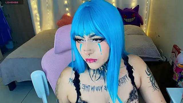 Snapshot of maliciaXpoison chatting on 05-20-26, 02:52 maliciaXpoison online show from 05-20-26, 02:52