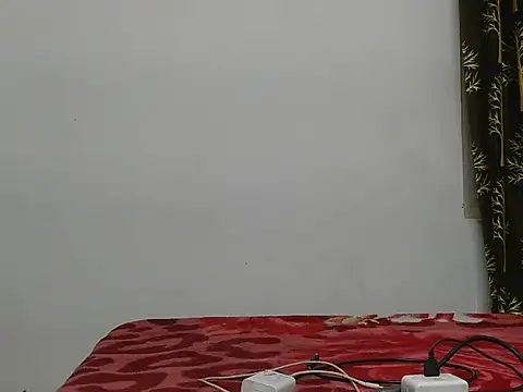 Snapshot of liliy_00 chatting on 05-15-26, 01:42 liliy 00 online show from 05-15-26, 01:42