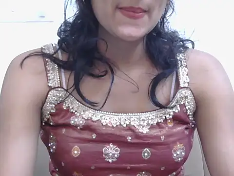 Snapshot of liliy_00 chatting on 05-07-26, 05:44 liliy 00 online show from 05-07-26, 05:44