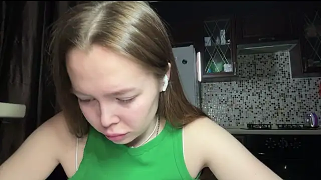 Snapshot of CorieMetier chatting on 02-17-26, 04:43 CorieMetier online show from 02-17-26, 04:43