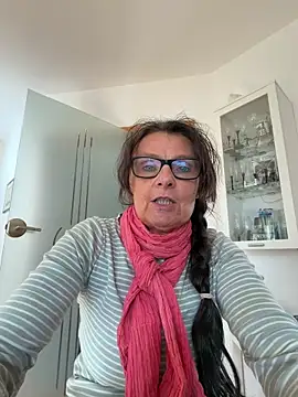 Snapshot of Dance_Lady chatting on 03-08-26, 01:47 Dance Lady online show from 03-08-26, 01:47