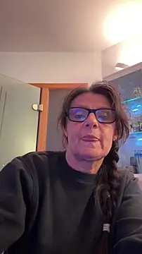 Snapshot of Dance_Lady chatting on 03-29-26, 07:48 Dance Lady online show from 03-29-26, 07:48