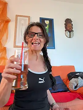 Snapshot of Dance_Lady chatting on 02-26-26, 01:22 Dance Lady online show from 02-26-26, 01:22