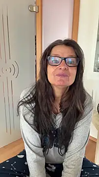 Snapshot of Dance_Lady chatting on 03-14-26, 08:31 Dance Lady online show from 03-14-26, 08:31