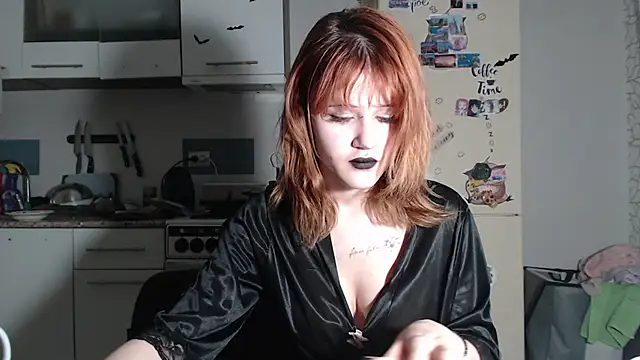 SolarAdrienne online show from 03-18-26, 07:37