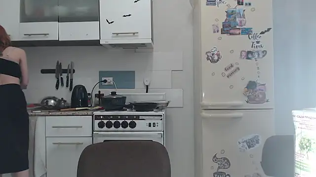 Snapshot of SolarAdrienne chatting on 02-25-26, 01:22 SolarAdrienne online show from 02-25-26, 01:22