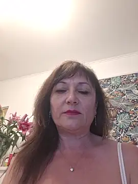 Snapshot of SaraGina chatting on 04-29-26, 09:32 SaraGina online show from 04-29-26, 09:32