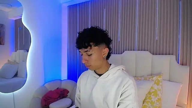 Snapshot of Aiden_Rivers_ chatting on 03-16-26, 12:53 Aiden Rivers online show from 03-16-26, 12:53