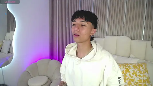 Snapshot of Aiden_Rivers_ chatting on 02-26-26, 12:27 Aiden Rivers online show from 02-26-26, 12:27