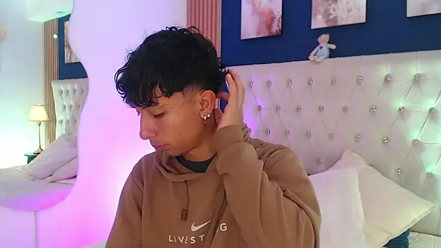 Snapshot of Aiden_Rivers_ chatting on 04-13-26, 12:53 Aiden Rivers online show from 04-13-26, 12:53