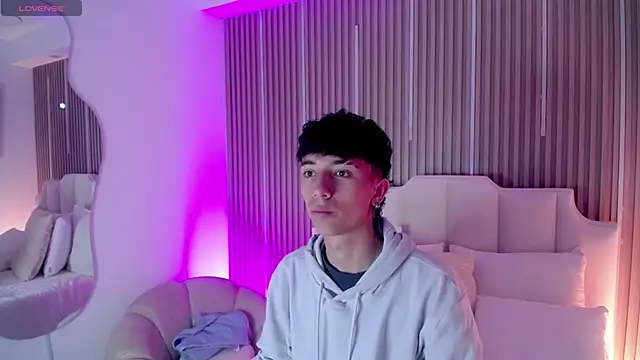 Snapshot of Aiden_Rivers_ chatting on 03-01-26, 01:00 Aiden Rivers online show from 03-01-26, 01:00