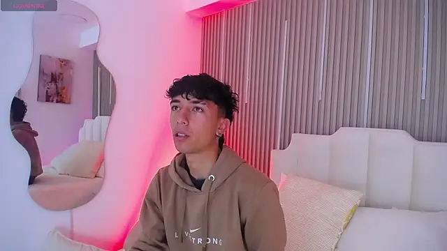 Snapshot of Aiden_Rivers_ chatting on 03-24-26, 12:49 Aiden Rivers online show from 03-24-26, 12:49