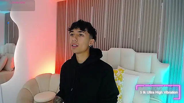 Snapshot of Aiden_Rivers_ chatting on 03-19-26, 12:49 Aiden Rivers online show from 03-19-26, 12:49