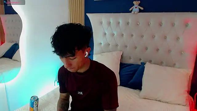 Snapshot of Aiden_Rivers_ chatting on 03-28-26, 12:50 Aiden Rivers online show from 03-28-26, 12:50