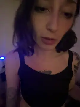 Snapshot of FrutillitaXX chatting on 08-02-26, 02:43 FrutillitaXX online show from 08-02-26, 02:43