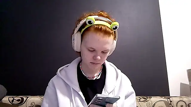 CurlaPettyBom online show from 02-21-26, 08:05