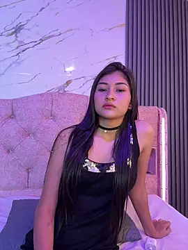 Aylin fire online show from 02-16-26, 08:07