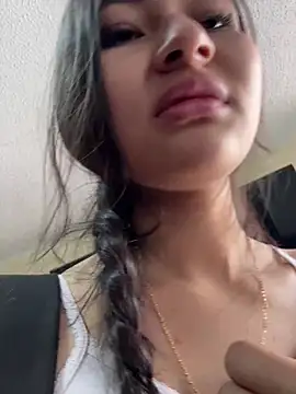 Aylin fire online show from 03-24-26, 06:52