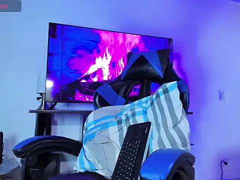 Lyam Russo online show from 03-12-26, 04:18