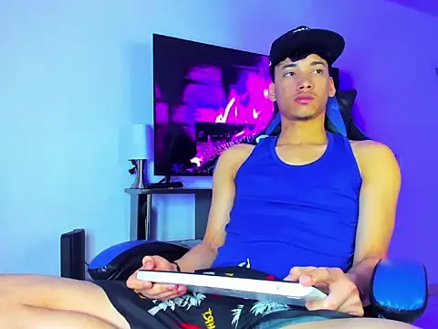 Lyam Russo online show from 03-31-26, 08:27