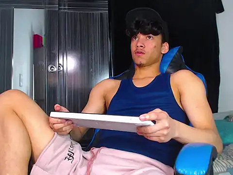 Lyam Russo online show from 02-24-26, 07:37