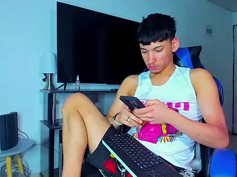 Lyam Russo online show from 04-03-26, 05:14