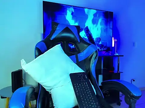 Lyam Russo online show from 03-21-26, 06:03