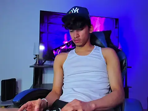 Lyam Russo online show from 03-16-26, 04:09