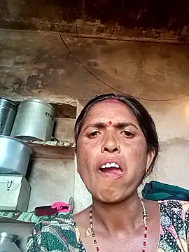 Hot re83 online show from 02-25-26, 07:41