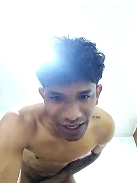 Snapshot of Henderson01 chatting on 02-16-26, 08:13 Henderson01 online show from 02-16-26, 08:13