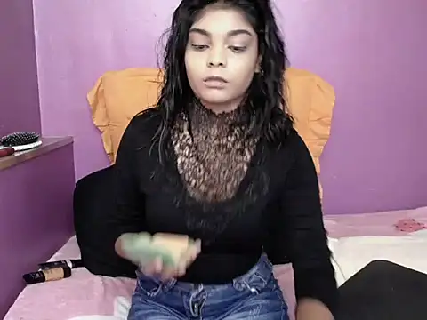 indianicon23 online show from 04-10-26, 06:20