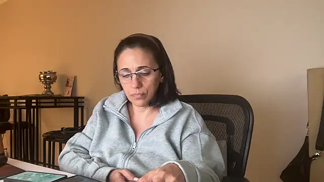 latinamom54 online show from 03-02-26, 06:48