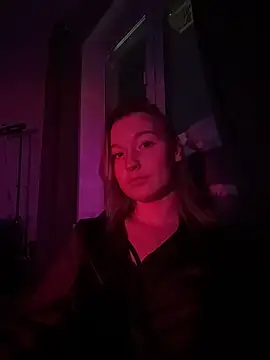 Snapshot of EmmaTurners chatting on 02-19-26, 07:11 EmmaTurners online show from 02-19-26, 07:11