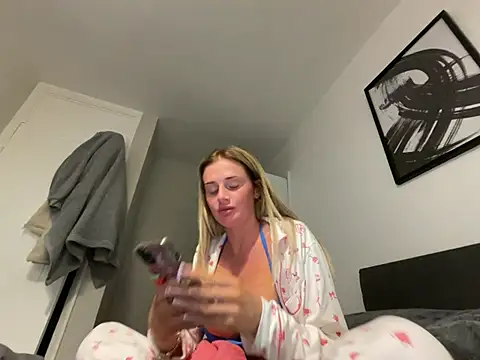 jadey19x online show from 02-19-26, 07:00