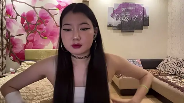 MaeRaads online show from 04-15-26, 05:39