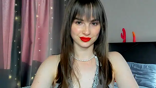 Snapshot of megann_fox2 chatting on 06-17-26, 03:11 megann fox2 online show from 06-17-26, 03:11