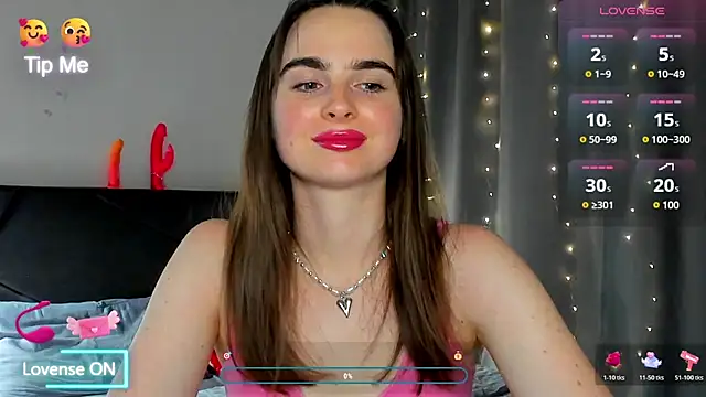 Snapshot of megann_fox2 chatting on 07-07-26, 03:04 megann fox2 online show from 07-07-26, 03:04