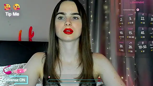 Snapshot of megann_fox2 chatting on 07-24-26, 04:58 megann fox2 online show from 07-24-26, 04:58