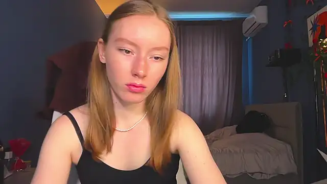 Anna Kare online show from 04-19-26, 01:12