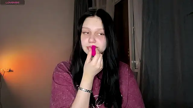 Snapshot of RaquelsHusband chatting on 02-27-26, 02:39 RaquelsHusband online show from 02-27-26, 02:39