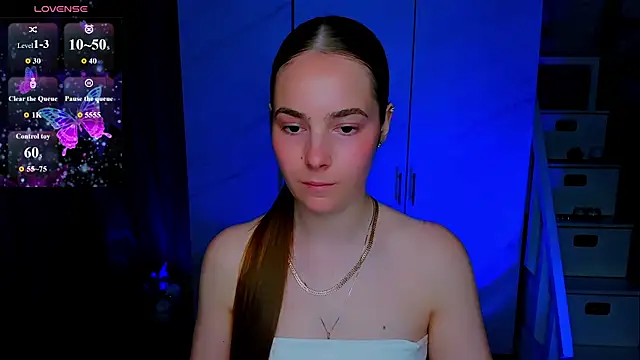 Snapshot of Maddy_Wood_ chatting on 06-07-26, 04:01 Maddy Wood online show from 06-07-26, 04:01