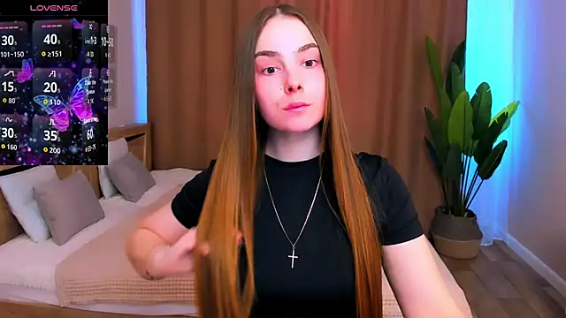 Snapshot of Maddy_Wood_ chatting on 03-11-26, 03:17 Maddy Wood online show from 03-11-26, 03:17