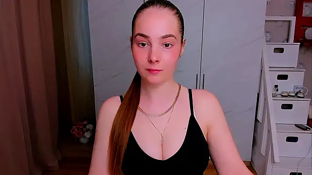 Snapshot of Maddy_Wood_ chatting on 04-27-26, 10:13 Maddy Wood online show from 04-27-26, 10:13