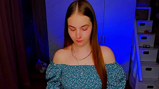 Snapshot of Maddy_Wood_ chatting on 05-07-26, 01:47 Maddy Wood online show from 05-07-26, 01:47