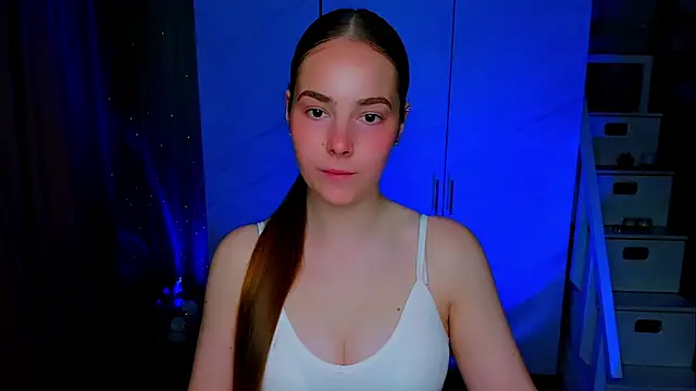 Snapshot of Maddy_Wood_ chatting on 05-30-26, 09:26 Maddy Wood online show from 05-30-26, 09:26